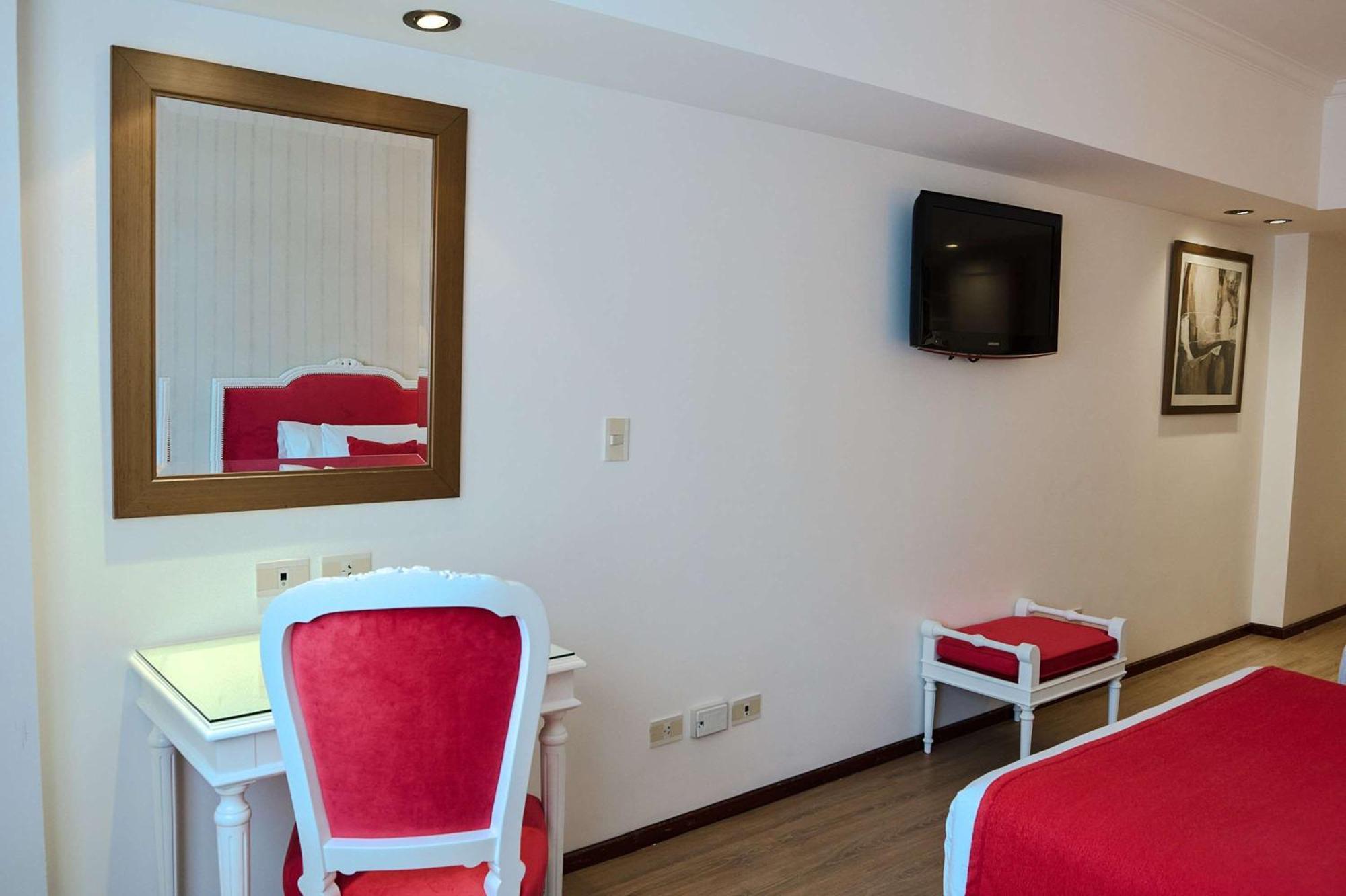 Bed and Breakfast Ramada By Wyndham Buenos Aires Centro Екстер'єр фото