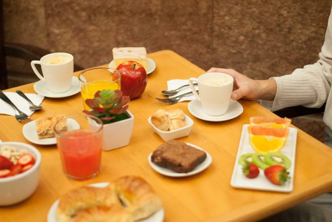Bed and Breakfast Ramada By Wyndham Buenos Aires Centro Екстер'єр фото